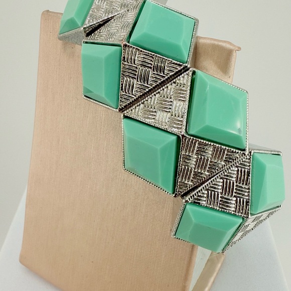 Geometric Turquoise Square Stone Women's Bracelet - Picture 5 of 10